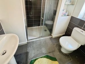 En suite- click for photo gallery